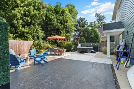 THE ULTIMATE 6 BEDROOM LAKEHOUSE