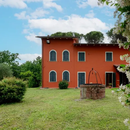 Charming Villa with private pool between Lucca and Florence