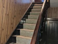 Charming 2 bedroom apartment in Calumet's Historic district! Hotels in Calumet