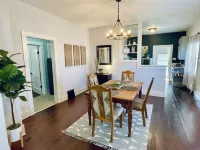 Charming & Cozy Craftsman: AC/Heat + Pets Free!