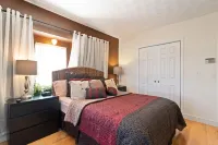 Stunning 1 BR-Apt-Oceanview to Revere Beach -3 Train Stop Boston Logan Airport