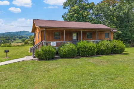 Smokin Sunrise Cabin