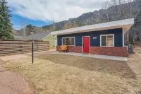 Creekside Pack Cabin with 360° Mountain Views