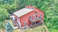 Rustic Mountain Mountain-Spacious, Private Retreat w/Hot Tub,Pets Welcome!