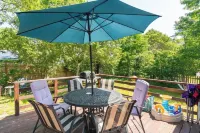 Newly Renovated Guest House  Near the Beach!