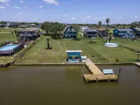 Beautiful Home on Caney Creek w/ Fishing Pier, Hot Tub, Fire Pit