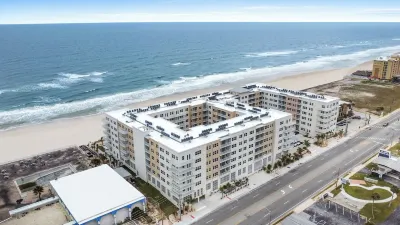 Oceanfront Oasis Daytona Beach 1BR/1BA - Parking Lot View - 349