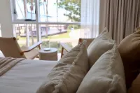 YEPPOON CBD UNIT9  Opposite Beachfront with Ocean Views