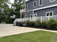 "CALYPSO"  BRAND NEW  HUGE 4-bedroom house with WiFi and AC in Oak Harbor - 4-Star