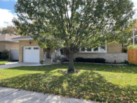 Family Home in Chicago-O'Hare Hotels near O'Hare International Airport