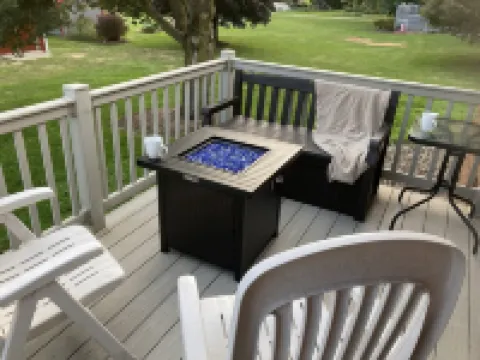 The Kidron Quilter's Home, relax in Amish country with the locals