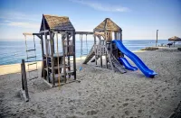 Holiday Specials Booking Now!