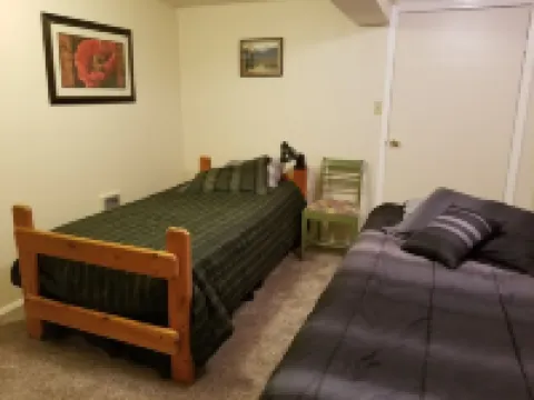 Country feel, w/ all amenities, close to winery, restaurants, shops, & freeway!