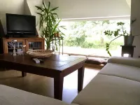 Reed roof Kate v. 1837 Hotel a Wesseln