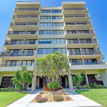 Steps to 2025 #1 Rated Beach in USA Fun-n-Sun Modern 2+2 Condo Pool Pickleball