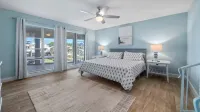 Boaters Dream House with HUGE dock!