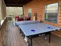 4.3 miles to BR center, Private, Family Fun, Hot Tub, Serene