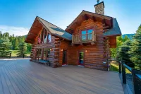 Shangrilog on Bull Lake - Lake Front Log Home