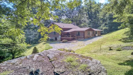 Wooded Seclusion on 3 Acres - Big Rock Cabin