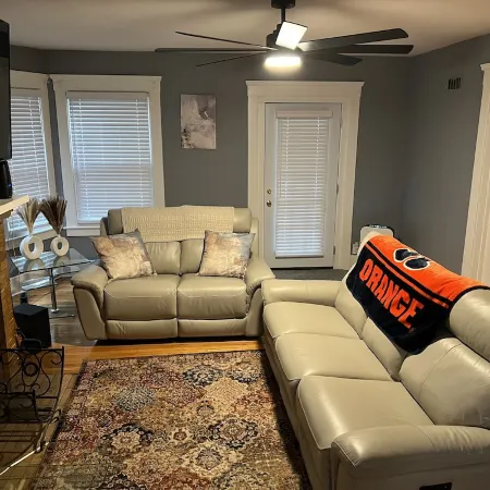 New 5 Bed 2 Bath near Syracuse University and Downtown with Plenty of Parking