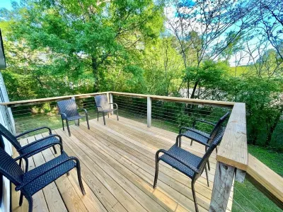 Hot Springs Getaway 4 Bed 2 Bath with Boat Dock Access