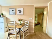 Apartment in the Beachhouse on Lake Goitzsche/2 min. to the beach, barbecue area in the garden Hotels in Bitterfeld-Wolfen