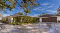 LUXURIOUS- LOS ANGELES- SINGLE STORY- HOME-PANORAMIC VIEW-POOL-SPA T.J. Maxx附近的飯店