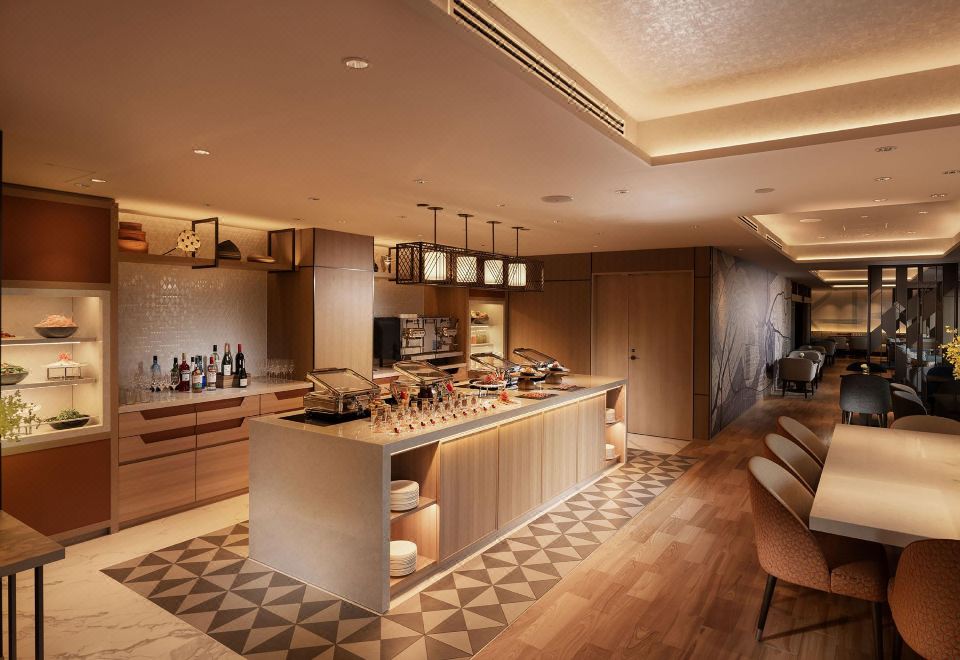 DoubleTree by Hilton Osaka Castle in Osaka from $281