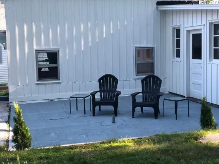 Terrific Mid Century Cottage