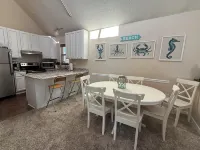 Sunny 4 Br, 2 BA Townhouse- June 30-July 4 Available Hotels in Brigantine