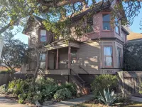 Sunny 1BR in Gorgeous Berkeley Victorian