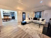 Chic 3-bedroom apartment near Carthay and 10 minutes to Rodeo Drive. A+ location