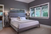 Private apt. in large home with Gorgeous Mountain Views!