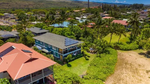 Hale La- Luxury Beach House with Central Air Conditioning!