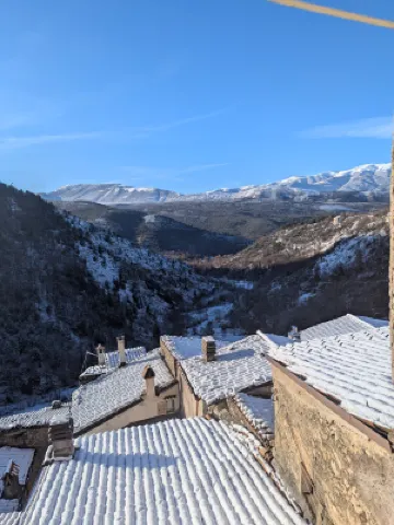 Charming Mountain Retreat in Pacentro, Italy のホテル