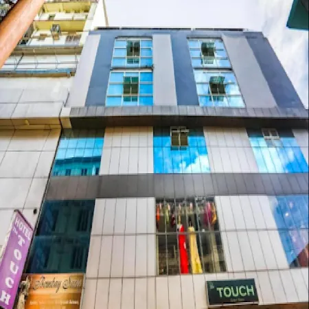 Hotel the Touch Отели в г. Димапер