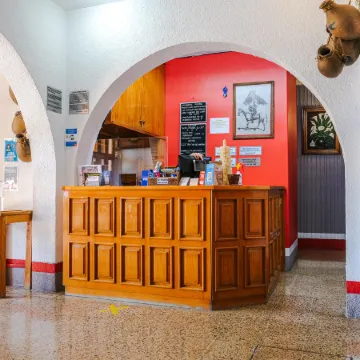 Hotel Posada El Cid Отели рядом с достопримечательностью «Церковь Санто-Доминго»