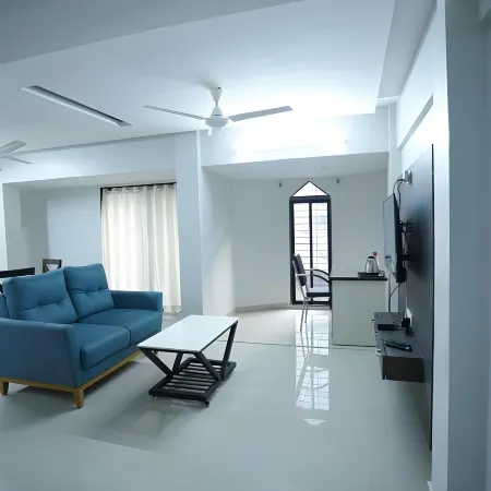 Sparks Fly Serviced apartments Vashi