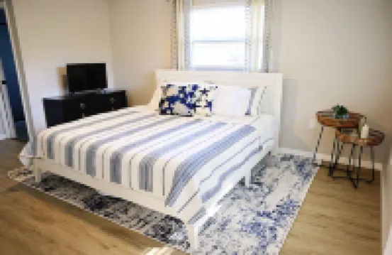 Island Song- Heated saltwater pool, putt putt, games, Anna Maria Island and IMG