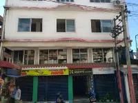 Kusum Hotel - parking