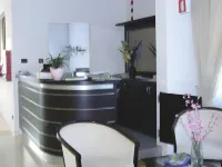 Hotel Mary Các khách sạn gần Phòng trưng bày nghệ thuật A Plus A Gallery