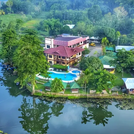 Sunrise Garden Lake Resort