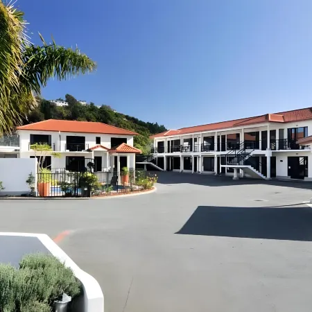 Palms Motel