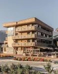 Hôtel les Peupliers Hotels near Courchevel Aerodrome
