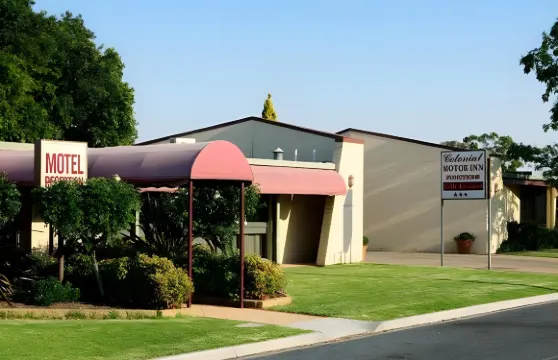 考布洛姆克羅尼奧汽車旅館