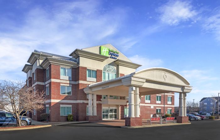 Holiday Inn Express & Suites LOUISVILLE SOUTH-HILLVIEW by IHG