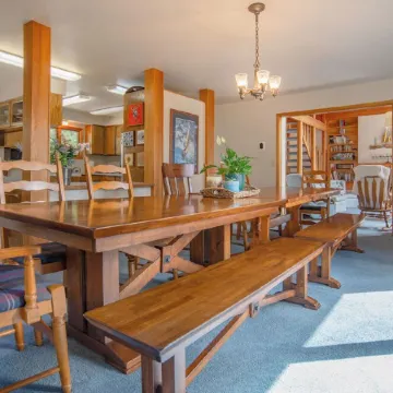 Lake Mountain Lodge - Family Time and Adventures