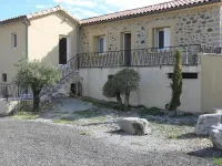 Le Relais Saint Germain Hôtels à : Saint-Jean-le-Centenier