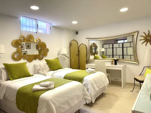 Golfers & Beach Villa with heated pool