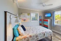 Ami’s Largest Rental, Large Pool & Waterfall, Spa, Golf Cart, Rooftop Deck.